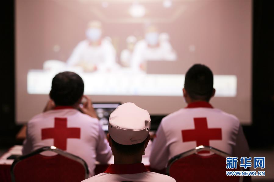 （國際疫情&middot;圖文互動）（1）通訊：經驗豐富裝備精良 中國專家組在伊拉克助力抗疫