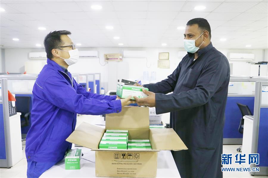 （國際疫情&middot;圖文互動(dòng)）（3）通訊：防疫、生產(chǎn)兩不誤，沙漠現(xiàn)&ldquo;棋盤&rdquo;&mdash;&mdash;記中企承建科威特住房基建項(xiàng)目