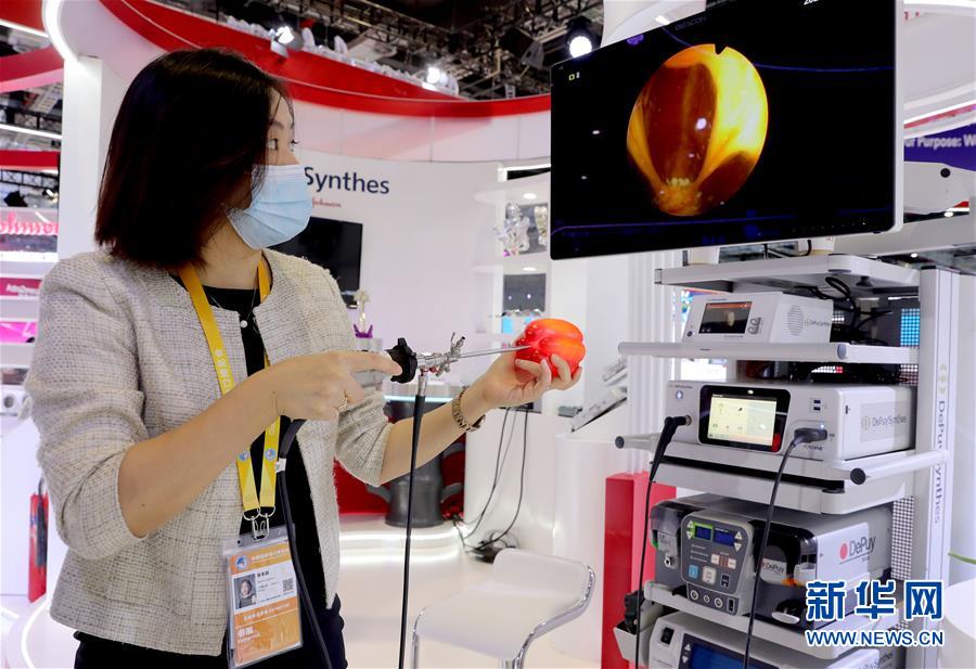 （第三屆進博會&middot;圖文互動）（5）新疫苗、新療法，進博會最&ldquo;火爆&rdquo;展區(qū)見聞