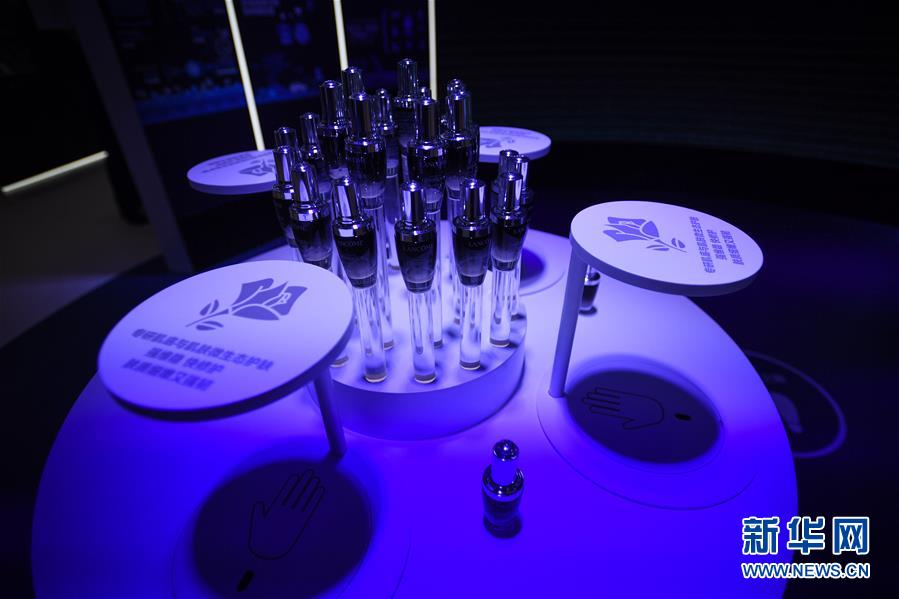 （第三屆進(jìn)博會(huì)&middot;新華視界）（4）觀展體驗(yàn)：多彩&middot;絢爛&middot;未來(lái)感