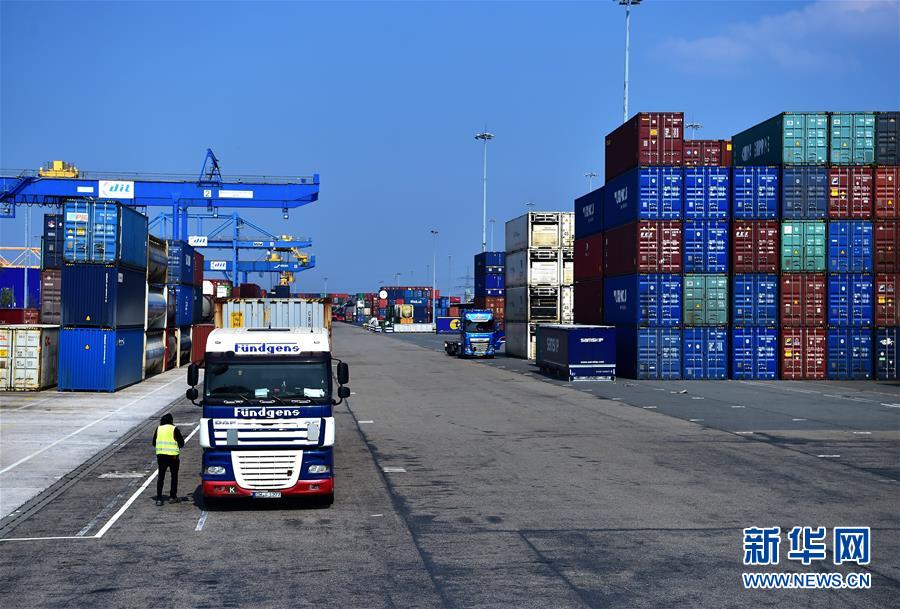 （新華全媒頭條&middot;圖文互動(dòng)）（12）萬(wàn)里寫(xiě)入胸懷間&mdash;&mdash;記習(xí)近平主席三屆進(jìn)博會(huì)主旨演講