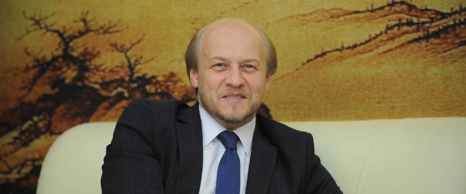 俄駐華公使陶米恒接受新華網(wǎng)獨(dú)家訪(fǎng)談