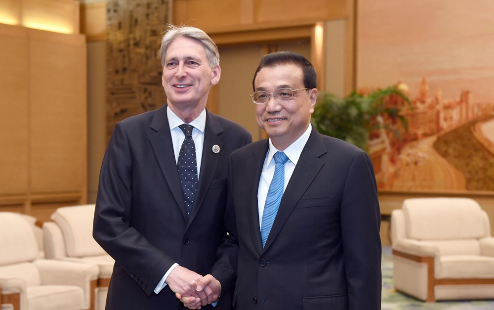 李克強會見英國首相特使、財政大臣哈蒙德