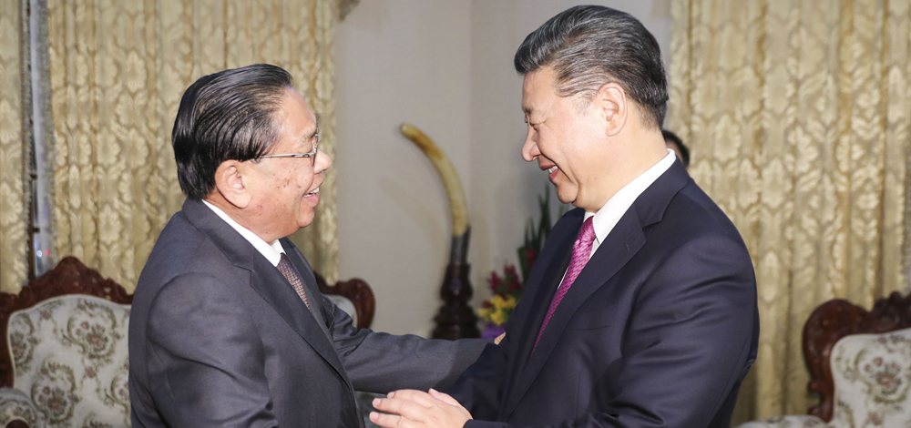 習近平會見老撾人民革命黨中央委員會前總書記、前國家主席朱馬里