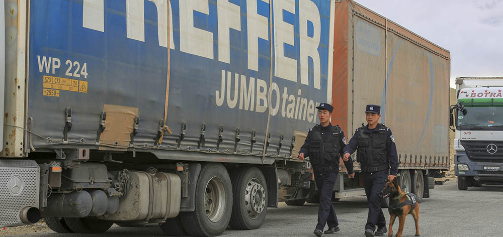 卡拉蘇口岸：中塔貿(mào)易迎&ldquo;春風(fēng)&rdquo;