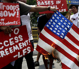 菲邀美駐軍:請(qǐng)狐貍給雞看門？