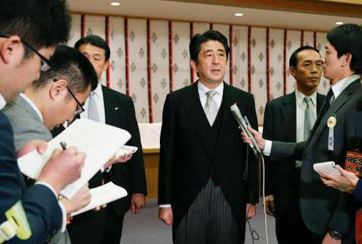 安倍機(jī)關(guān)算盡又能撈到幾根稻草？