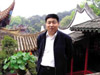麥?zhǔn)涨跋Γ茈p羊回到鸚鵡村，要跟鄉(xiāng)親們布置麥?zhǔn)帐乱耍匾庾尠琢偌棺觽兂艘灰箻吠ご蠊?。瞎子白立國?hellip;&hellip;